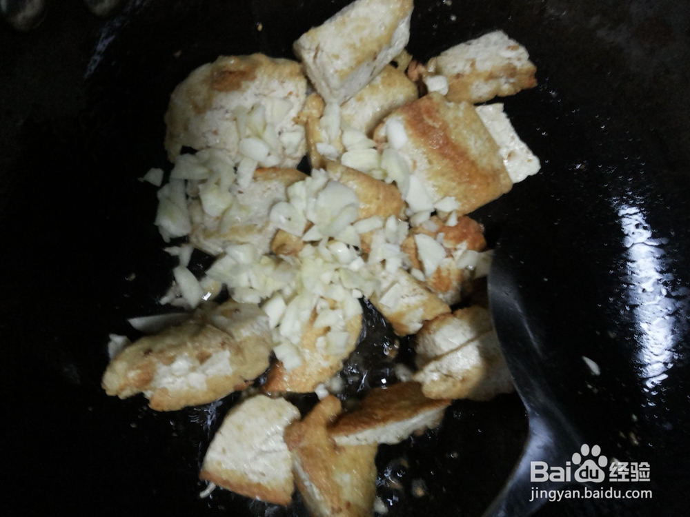 茼蒿炒豆腐这样做好吃