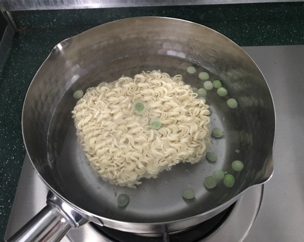 香辣牛肉酱拌面