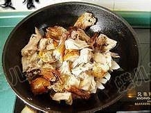 健康养生佳品青椒炒烤鸭架的做法