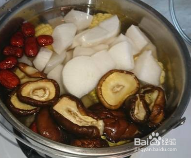 箩卜香菇鸡汤的家常做法