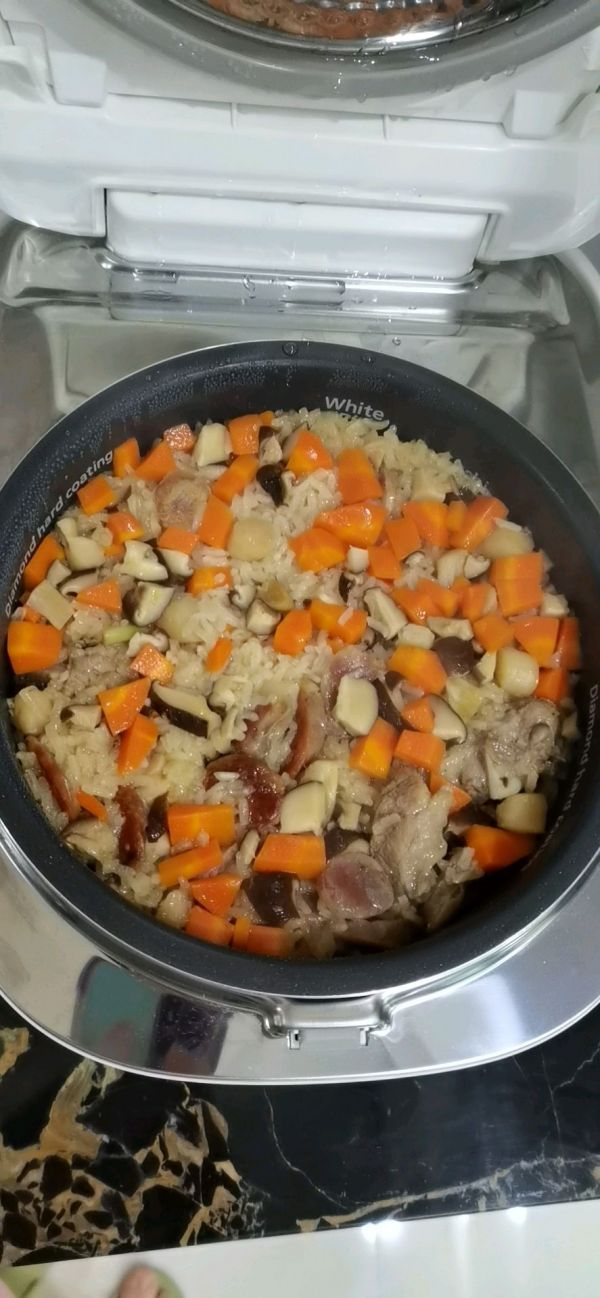 鲜香排骨糯米饭