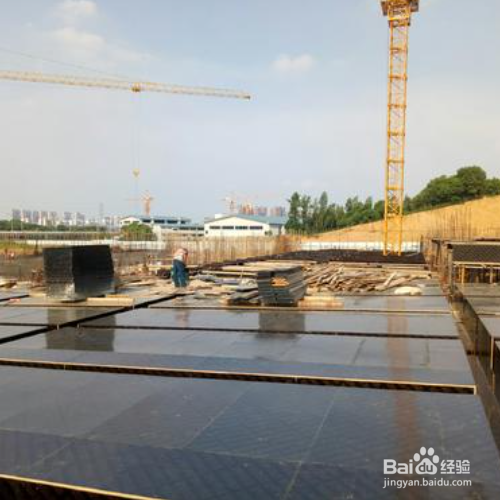 建筑木工顶板如何铺的正