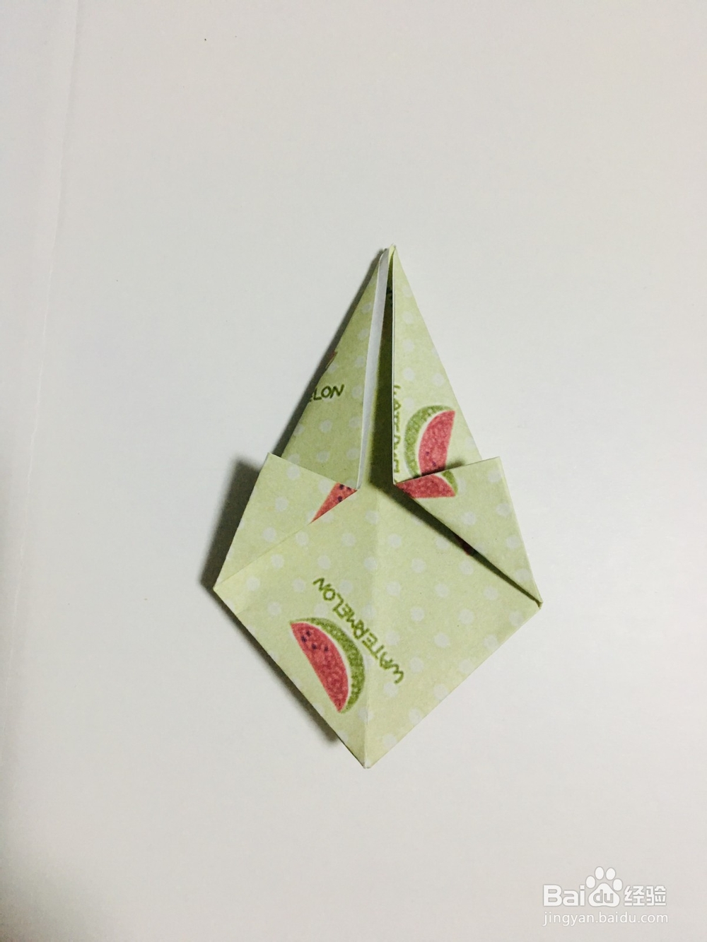 手工折纸：怎样用纸折一个四角星盒子？