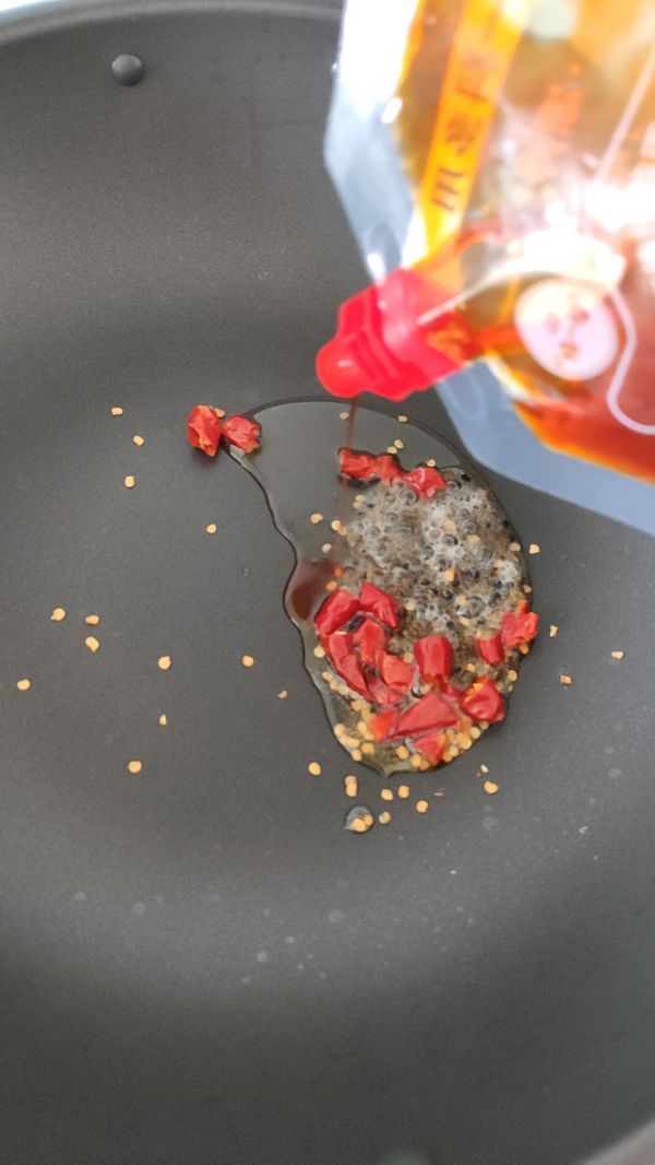 凉拌麻辣红油藕片