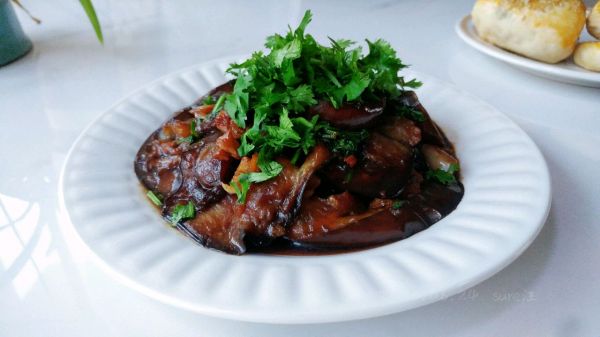 酒酱蒜香焖茄子