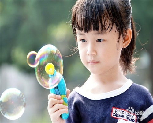 如何让宝宝喜欢洗澡