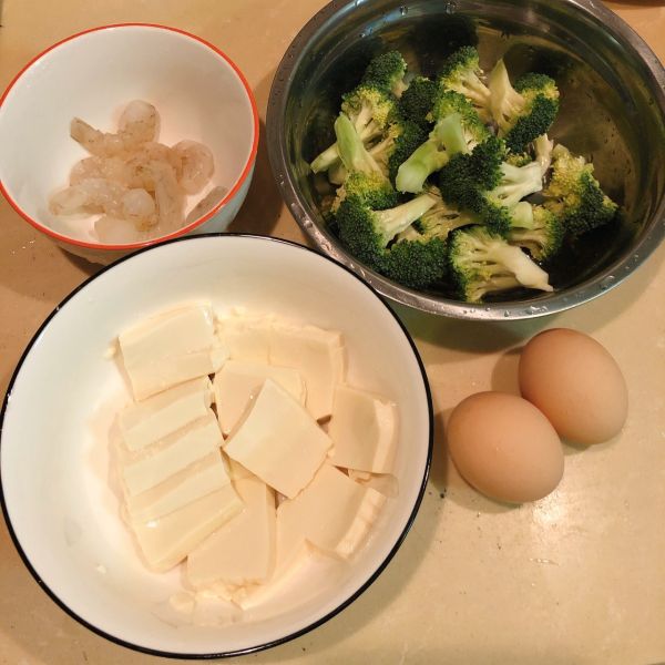 低脂低卡虾仁西兰花豆腐蒸蛋