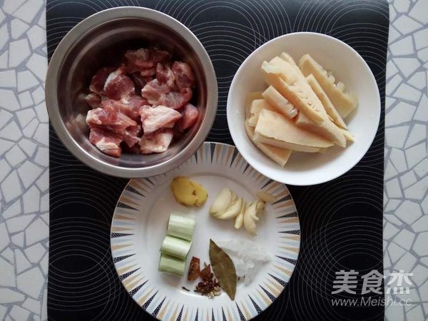 竹笋焖猪肉的做法