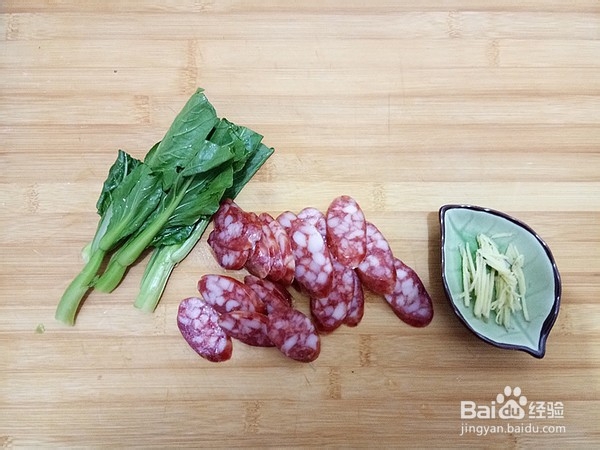 怎么做腊味煲仔饭