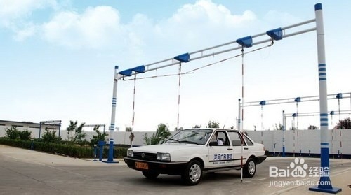 新规定倒车入库技巧