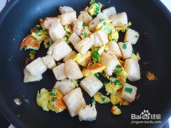 炒鸡蛋炒吐司的制作方法