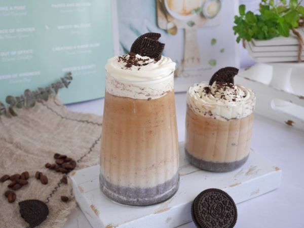 奥利奥海盐奶盖咖啡