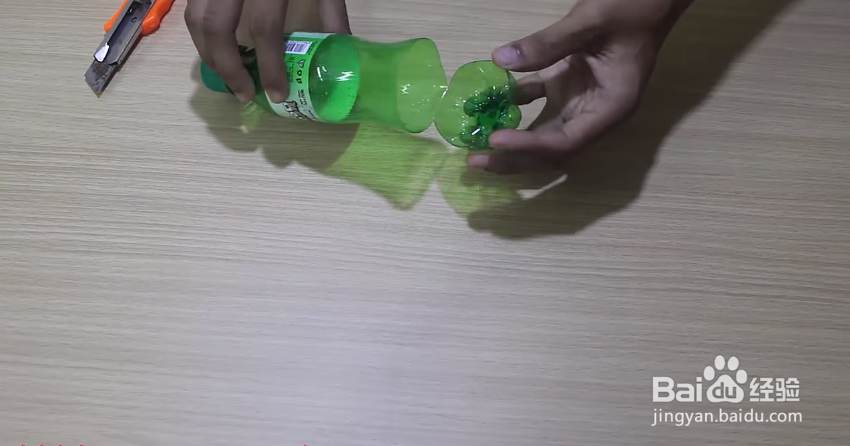 怎么用瓶子自制空调