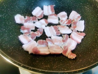 五花肉炒茭白做法