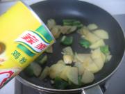 呆鱼叫你【土豆炒青椒】