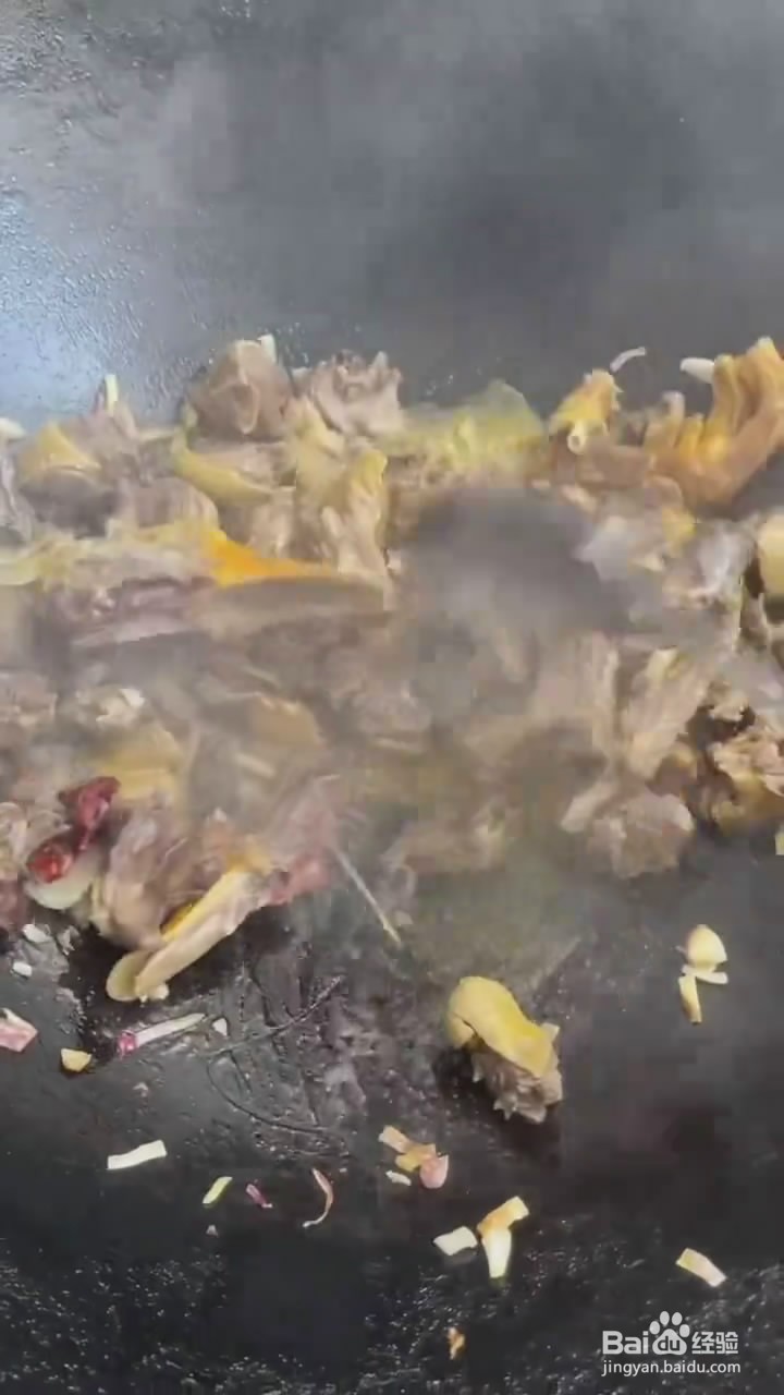 如何制作铁锅炖大鹅