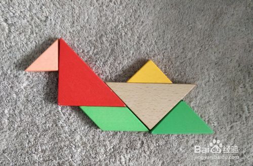 用七巧板怎样拼一头卧着的骆驼?