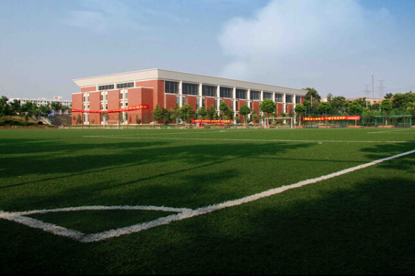 江苏考生 一般比本一线高十分 能上什么大学 麻烦举些例子