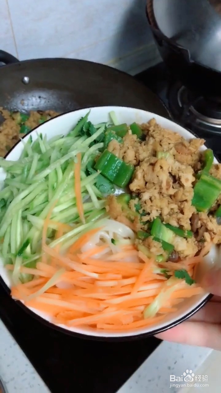 如何自制简单好吃的家常版炸酱面