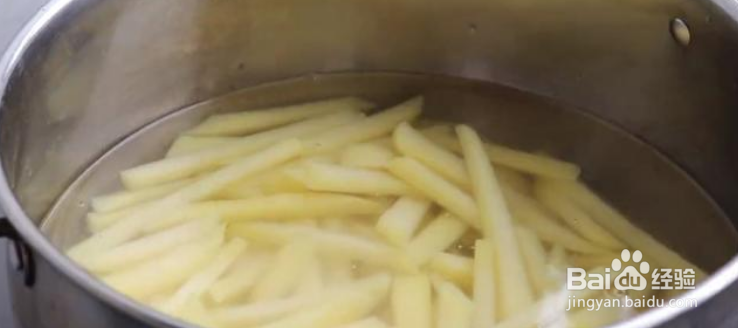 如何在家制作美味酥脆又实惠的薯条