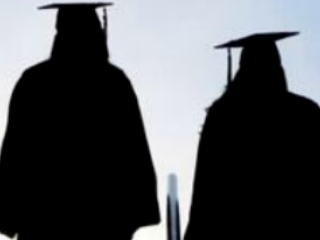 不建议应届进银行？