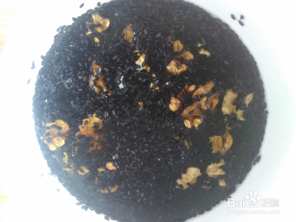 营养香滑好吃的芝麻核桃糊的做法
