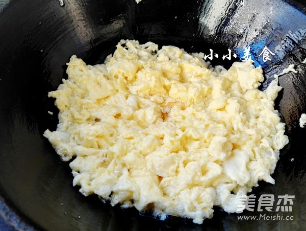 酱油炒饭:色泽诱人,粒粒饱满