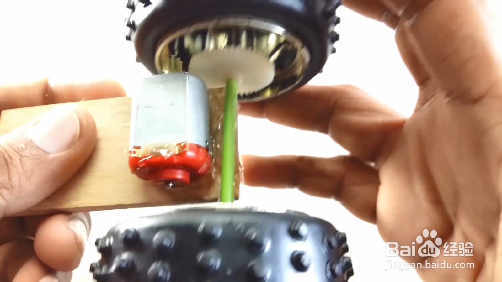 制作好玩的四轮玩具车,制作真的超级的简单!
