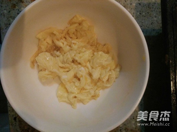 虾仁炒蛋的做法