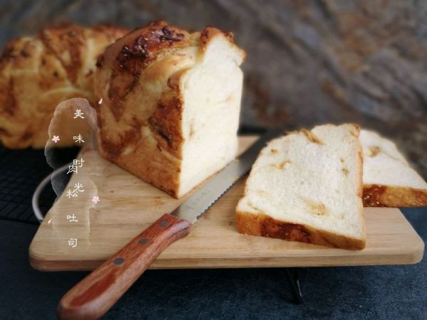 好吃到爆炸的肉松吐司