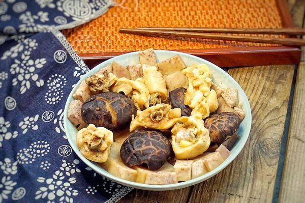 香芋花菇蒸滑鸡