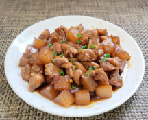 鸡肉烧萝卜的做法