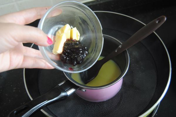 白巧蓝莓夹心马卡龙